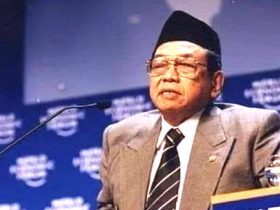 Gus Dur 1983: Suara Keadilan yang Diabaikan Dunia hingga Hari Ini