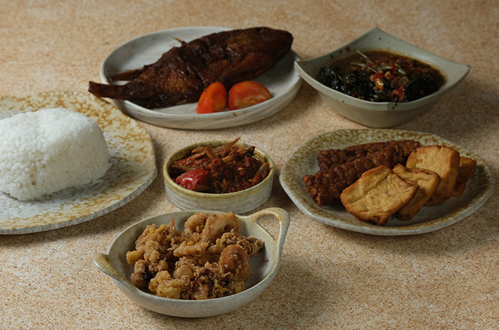 Jangan Asal Makan! Ini 7 Tingkatan Makan Menurut Syekh Nawawi