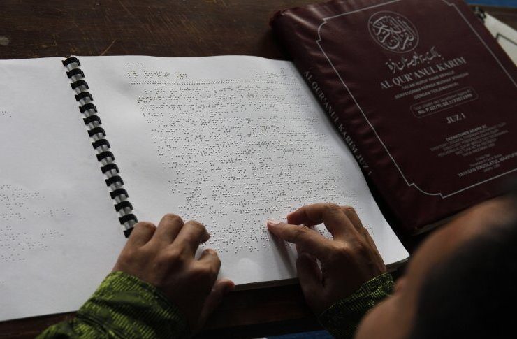 Al-Qur’an Braille: Sentuhan yang Membebaskan Akses Tunanetra