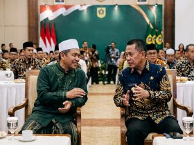 Ustadz dan Penguasa: Menegakkan Kebenaran, Bukan Memburu Pujian