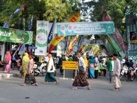 NU Abad Kedua: Bertahan dari Guncangan, Teguh Menjaga Jati Diri
