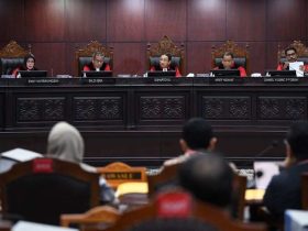 Hakim MK Cecar KPU soal Verifikasi Pendidikan Gibran, KPU Akui Tak ke Kemendikbudristek
