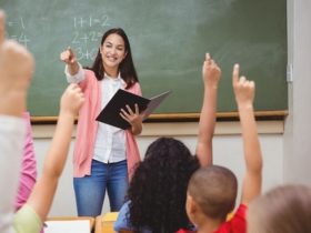 Jangan Tunda Hak Guru: Bagaimana Islam Mengatur Pembayaran Upah?