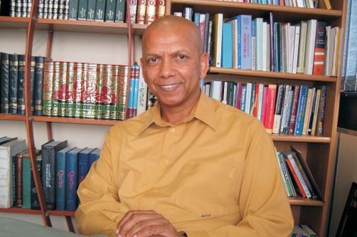 Farid Esack: Tafsir Al-Qur’an, Pluralisme, dan Jalan Menuju Pembebasan