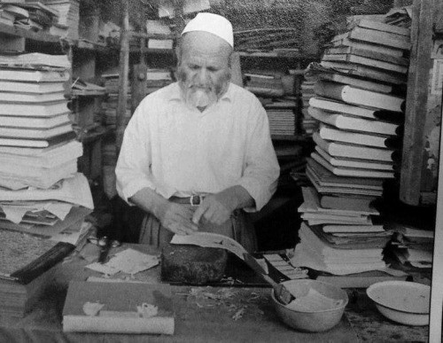 Antara Muhaddits dan Kritikus Hadits: Menilai Kapasitas Keilmuan Al-Albani