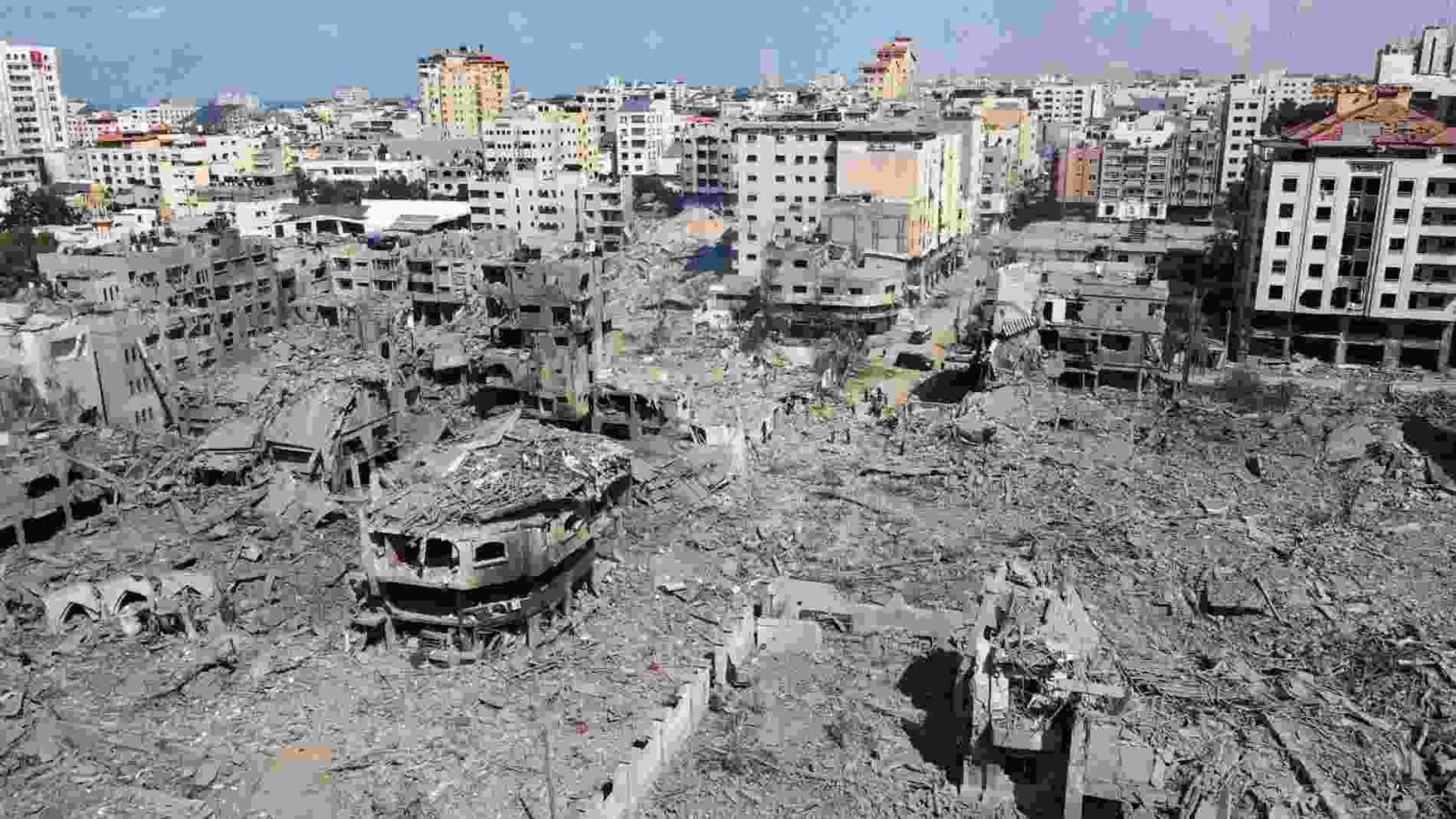 Di Tengah Kepungan Israel, Rakyat Gaza Terus Berjuang untuk Bertahan Hidup