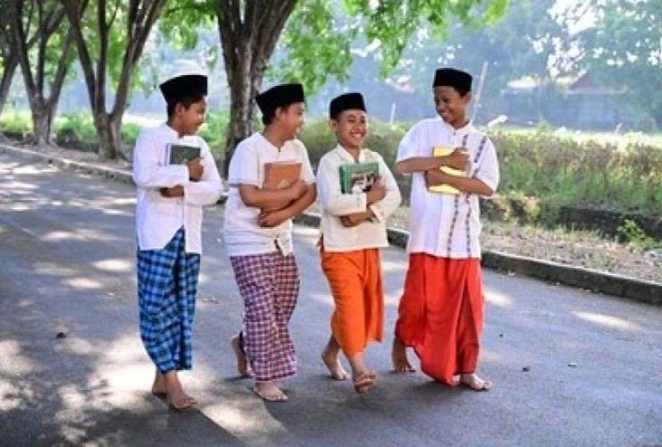 Hari Santri 2026: Merawat Tradisi, Memastikan Anak Terlindungi