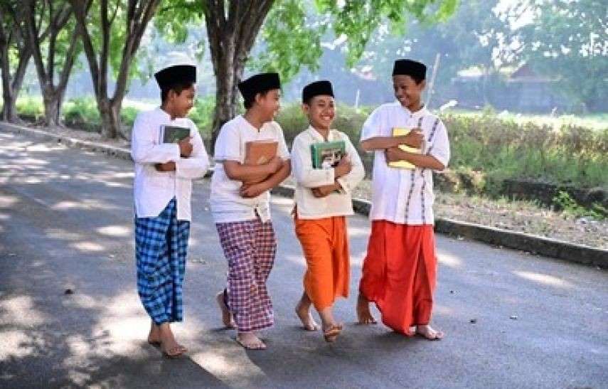 Hari Santri 2026: Merawat Tradisi, Memastikan Anak Terlindungi